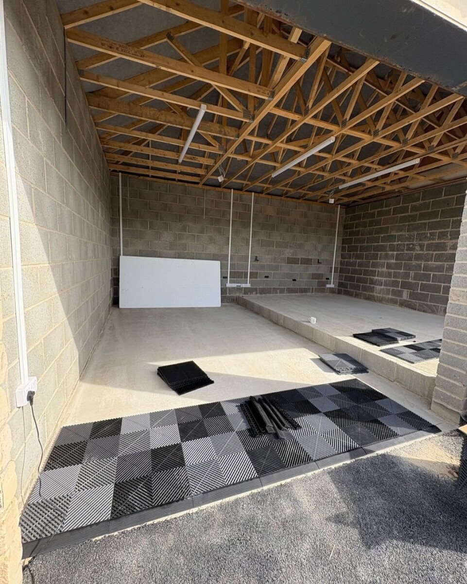 Dalle PVC garage robuste